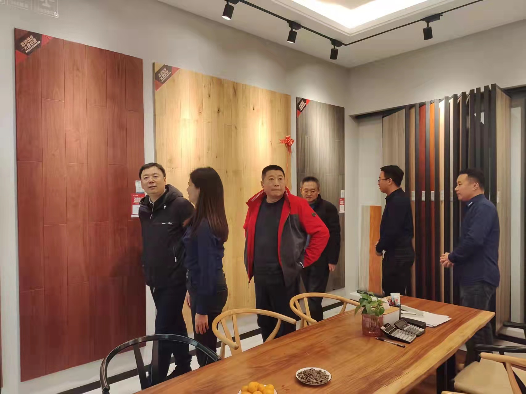 中國林業(yè)集團領導蒞臨中林福人參觀考察(圖1)